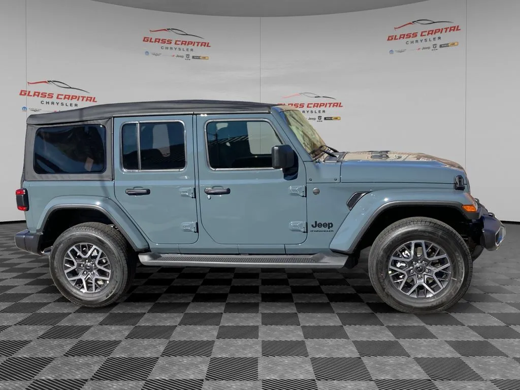 2026 Jeep Wrangler 4-Door Sahara - Photo 8