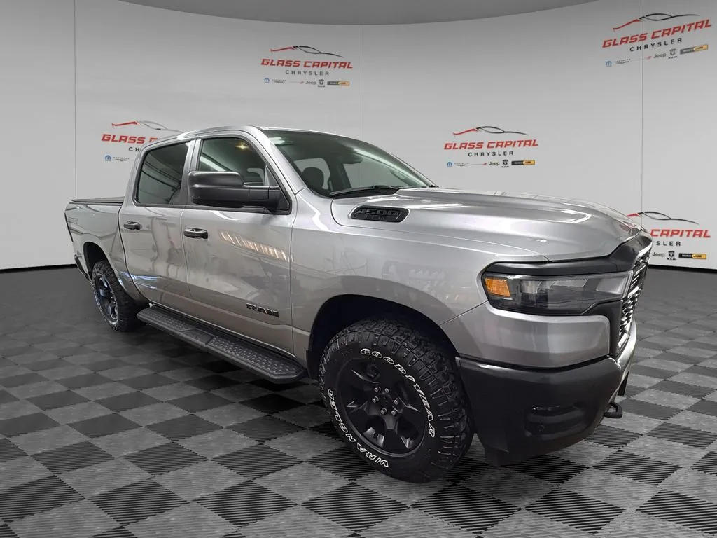 2025 RAM 1500 Warlock 4x4 Crew Cab 5'7's photo
