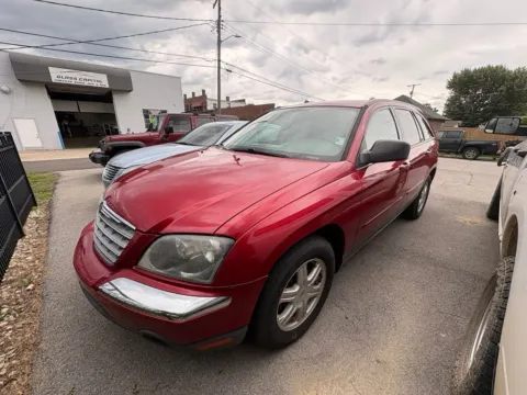 More photos of 2006 Chrysler Pacifica Touring at Glass Capital Chrysler Dodge Jeep RAM, IN