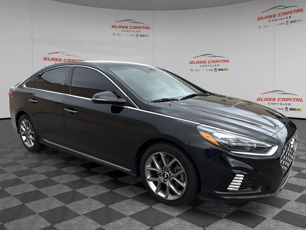 Black 2018 Hyundai Sonata Limited for sale in Dunkirk, IN