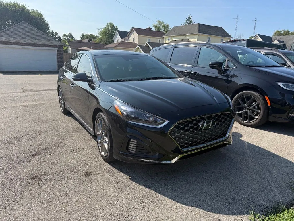Black 2018 Hyundai Sonata Limited for sale in Dunkirk, IN