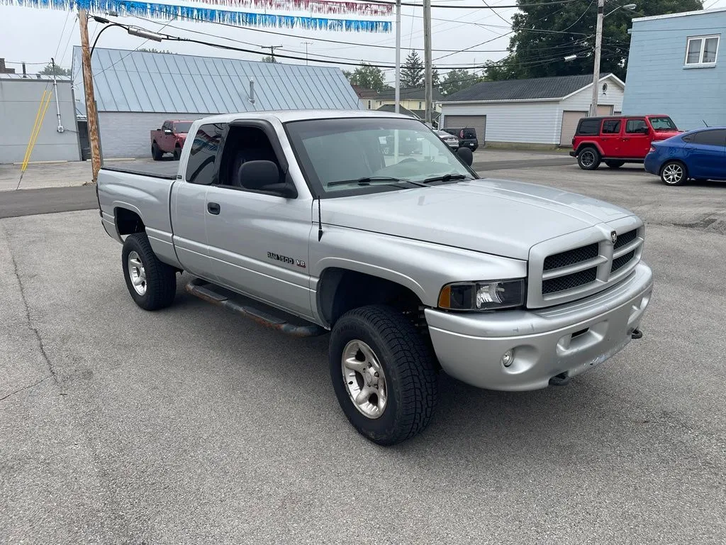 Used 2001 Dodge Ram Pickup SLT with VIN 3B7HF13Z61G789611 for sale in Dunkirk, IN