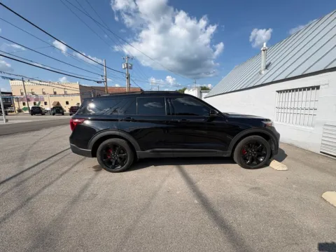 Photos of 2021 Ford Explorer ST for sale in Dunkirk, IN at Glass Capital Chrysler Dodge Jeep RAM