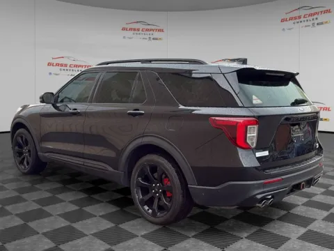 More photos of 2021 Ford Explorer ST at Glass Capital Chrysler Dodge Jeep RAM, IN