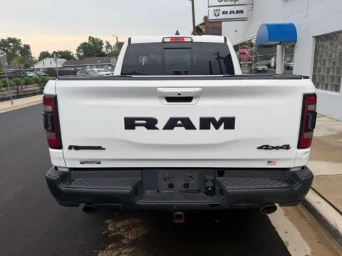More photos of 2019 Ram 1500 Rebel at Glass Capital Chrysler Dodge Jeep RAM, IN