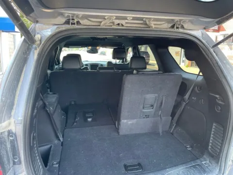 More photos of 2019 Dodge Durango R/T at Glass Capital Chrysler Dodge Jeep RAM, IN