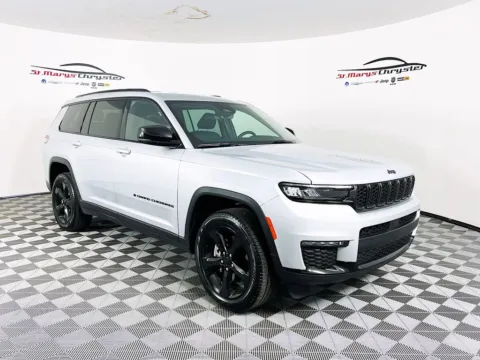 Silver 2025 Jeep Grand Cherokee L Limited for sale in Dunkirk, IN
