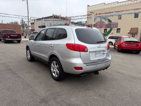 More photos of 2007 Hyundai Santa Fe SE at Glass Capital Chrysler Dodge Jeep RAM, IN