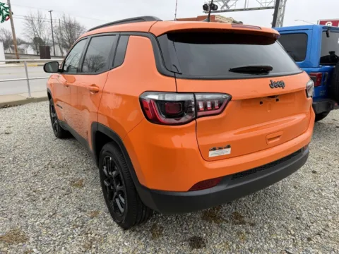 More photos of 2026 Jeep Compass Latitude at Glass Capital Chrysler Dodge Jeep RAM, IN
