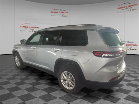 More photos of 2024 Jeep Grand Cherokee L Laredo at Glass Capital Chrysler Dodge Jeep RAM, IN