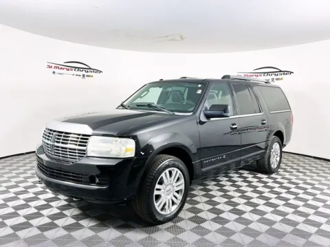 More photos of 2011 Lincoln Navigator L at St. Marys Chrysler Dodge Jeep, OH