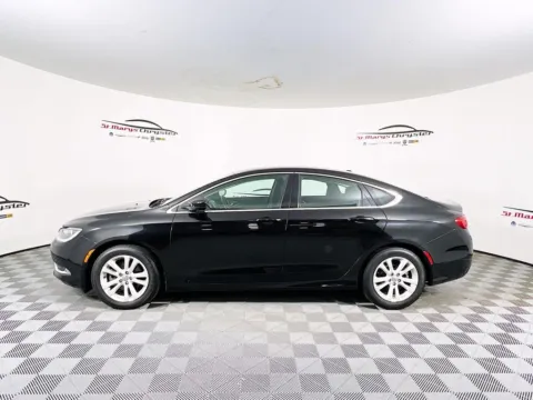 More photos of 2015 Chrysler 200 Limited at St. Marys Chrysler Dodge Jeep, OH