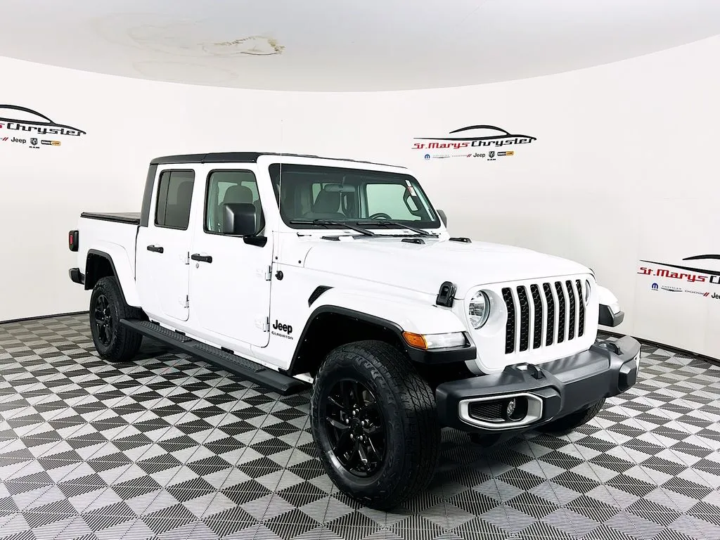 White 2022 Jeep Gladiator Sport for sale in Saint Marys, OH