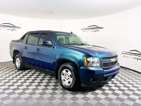 Blue 2007 Chevrolet Avalanche 1500 LS for sale in Saint Marys, OH