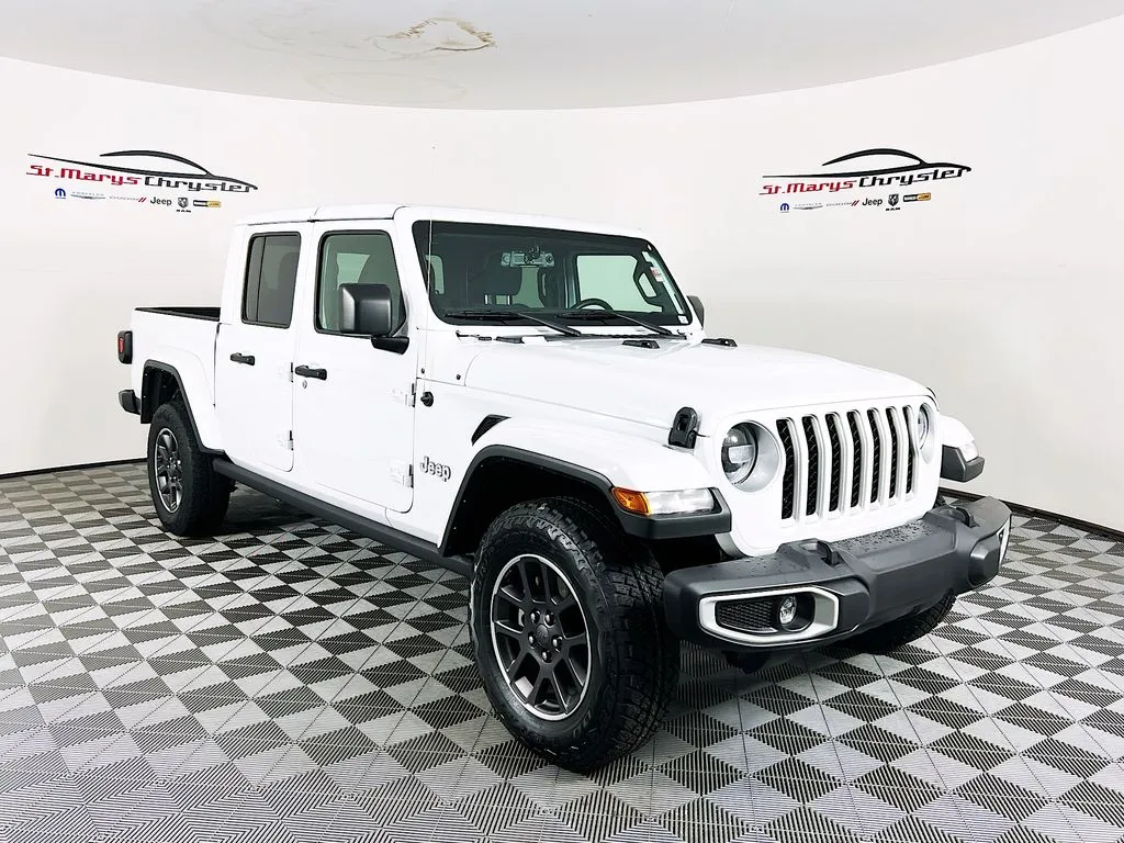 White 2021 Jeep Gladiator Overland for sale in Saint Marys, OH