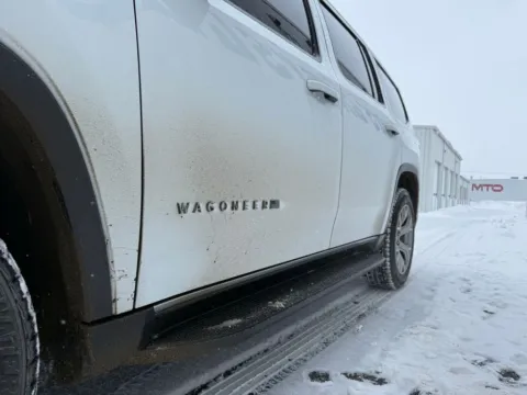 More photos of 2022 Jeep Wagoneer Series II at St. Marys Chrysler Dodge Jeep, OH