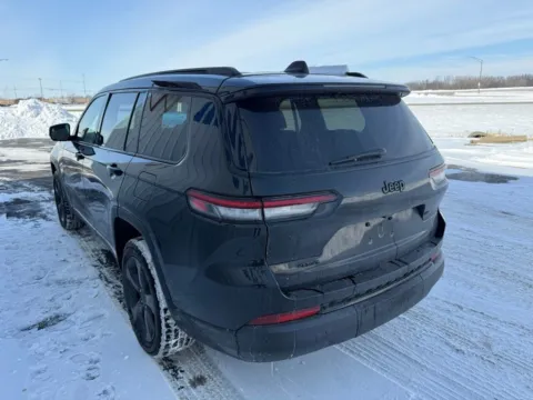 More photos of 2023 Jeep Grand Cherokee L Altitude at St. Marys Chrysler Dodge Jeep, OH
