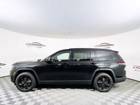 More photos of 2023 Jeep Grand Cherokee L Altitude at St. Marys Chrysler Dodge Jeep, OH