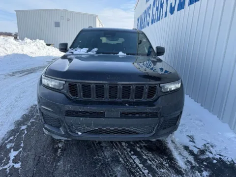 Photos of 2023 Jeep Grand Cherokee L Altitude for sale in Saint Marys, OH at St. Marys Chrysler Dodge Jeep