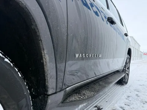 More photos of 2022 Jeep Wagoneer Series III at St. Marys Chrysler Dodge Jeep, OH