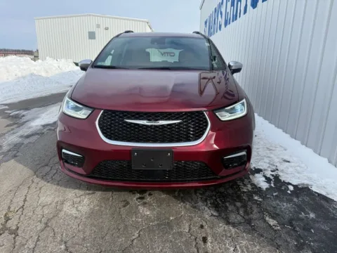 Another view of 2023 Chrysler Pacifica Hybrid Pinnacle for sale in Saint Marys, OH at St. Marys Chrysler Dodge Jeep