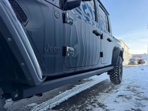 More photos of 2024 Jeep Gladiator Willys at St. Marys Chrysler Dodge Jeep, OH
