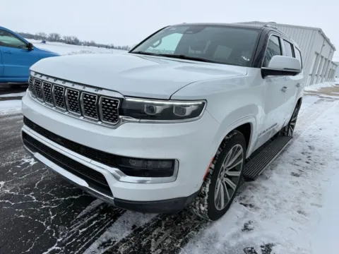 More photos of 2022 Jeep Grand Wagoneer Series II at St. Marys Chrysler Dodge Jeep, OH