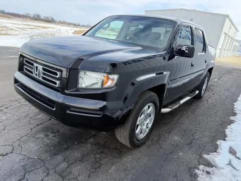 More photos of 2008 Honda Ridgeline RTL at St. Marys Chrysler Dodge Jeep, OH