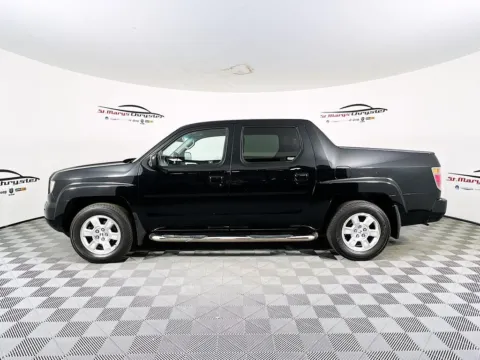 More photos of 2008 Honda Ridgeline RTL at St. Marys Chrysler Dodge Jeep, OH