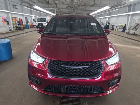 Photos of 2023 Chrysler Pacifica Touring L for sale in Saint Marys, OH at St. Marys Chrysler Dodge Jeep