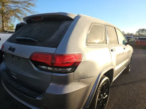 More photos of 2020 Jeep Grand Cherokee Laredo at St. Marys Chrysler Dodge Jeep, OH