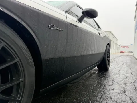 More photos of 2014 Dodge Challenger R/T at St. Marys Chrysler Dodge Jeep, OH