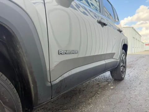 More photos of 2019 Jeep Renegade Sport at St. Marys Chrysler Dodge Jeep, OH