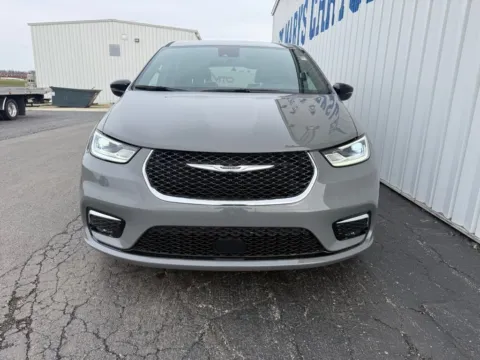 Photos of 2025 Chrysler Pacifica Select for sale in Saint Marys, OH at St. Marys Chrysler Dodge Jeep