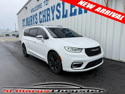 White 2022 Chrysler Pacifica Limited for sale in Saint Marys, OH