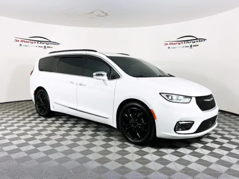 White 2022 Chrysler Pacifica Limited for sale in Saint Marys, OH