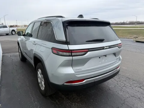 More photos of 2023 Jeep Grand Cherokee Limited at St. Marys Chrysler Dodge Jeep, OH