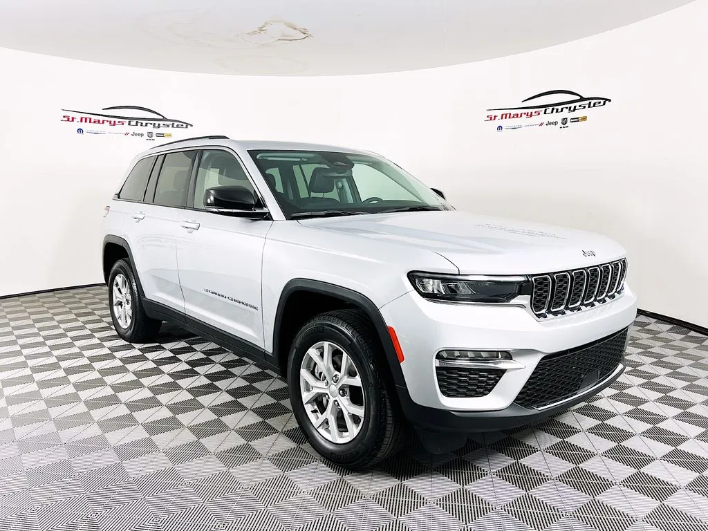 Silver 2023 Jeep Grand Cherokee Limited for sale in Saint Marys, OH