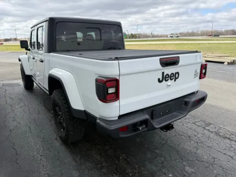 More photos of 2024 Jeep Gladiator Willys at St. Marys Chrysler Dodge Jeep, OH