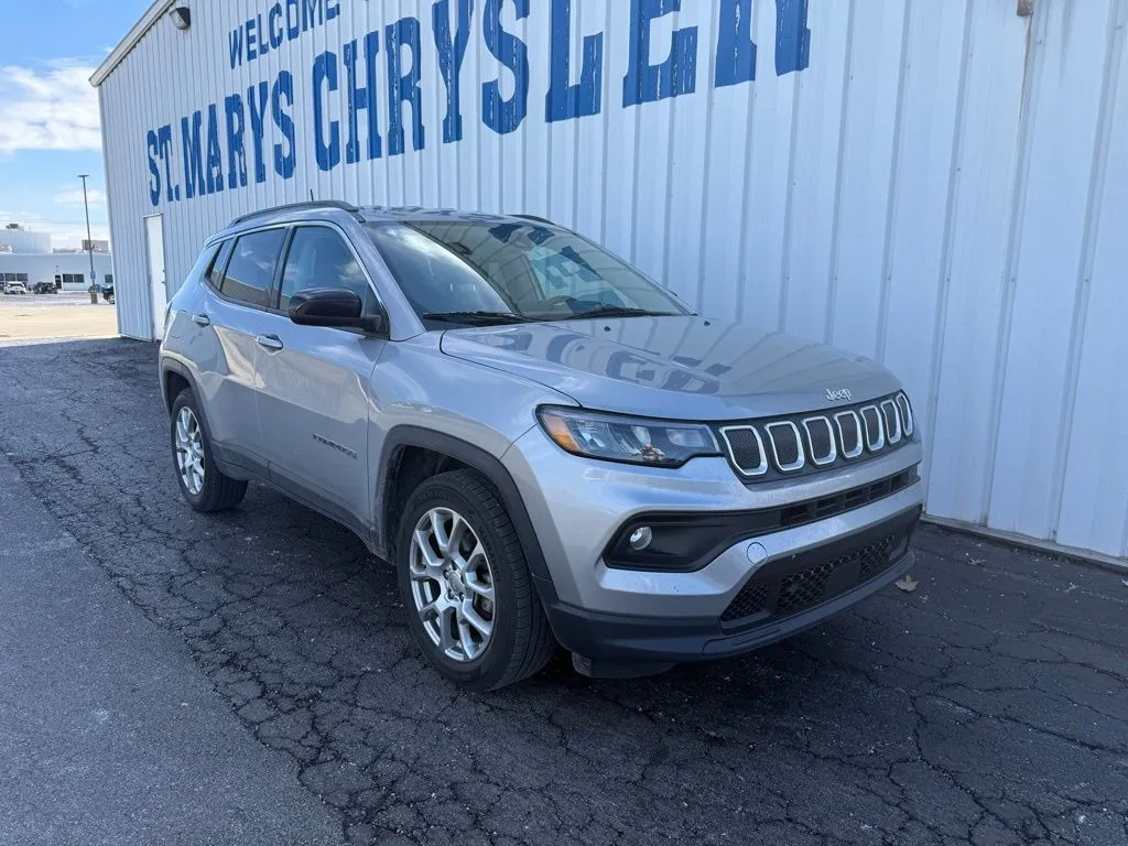 Silver 2022 Jeep Compass Latitude Lux for sale in Saint Marys, OH