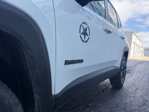 More photos of 2023 Jeep Renegade at St. Marys Chrysler Dodge Jeep, OH
