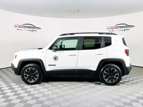 More photos of 2023 Jeep Renegade Latitude at St. Marys Chrysler Dodge Jeep, OH
