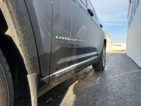 More photos of 2024 Jeep Grand Cherokee Summit at St. Marys Chrysler Dodge Jeep, OH