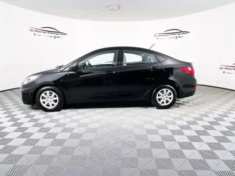More photos of 2012 Hyundai Accent GLS at St. Marys Chrysler Dodge Jeep, OH