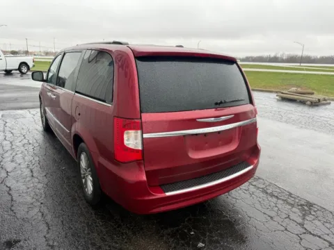 More photos of 2014 Chrysler Town & Country Touring-L at St. Marys Chrysler Dodge Jeep, OH