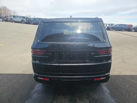 More photos of 2024 Jeep Wagoneer Series II at St. Marys Chrysler Dodge Jeep, OH