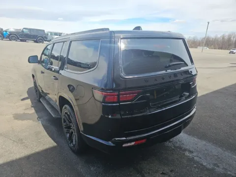 More photos of 2024 Jeep Wagoneer Series II at St. Marys Chrysler Dodge Jeep, OH