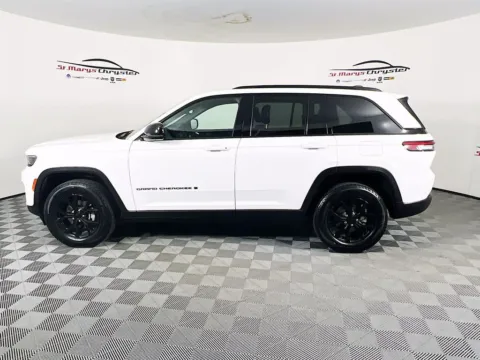 More photos of 2024 Jeep Grand Cherokee Altitude at St. Marys Chrysler Dodge Jeep, OH