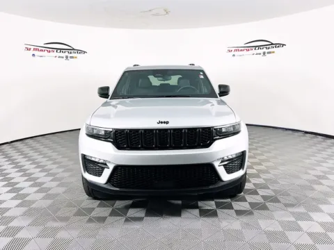 Another view of 2024 Jeep Grand Cherokee Limited for sale in Saint Marys, OH at St. Marys Chrysler Dodge Jeep