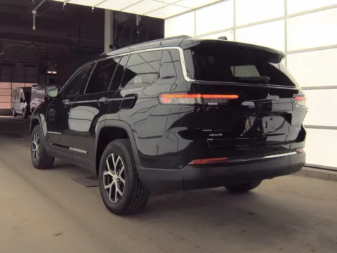 More photos of 2024 Jeep Grand Cherokee L Limited at St. Marys Chrysler Dodge Jeep, OH